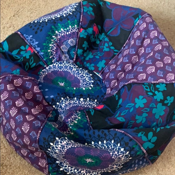 Pillow - Picture 2 of 2